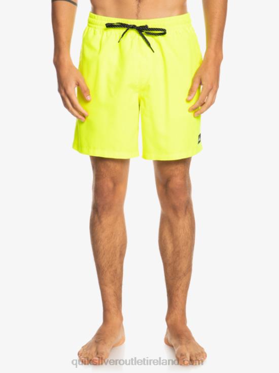Men Quiksilver Everyday 17 Volleys N02TD626 safety yellow