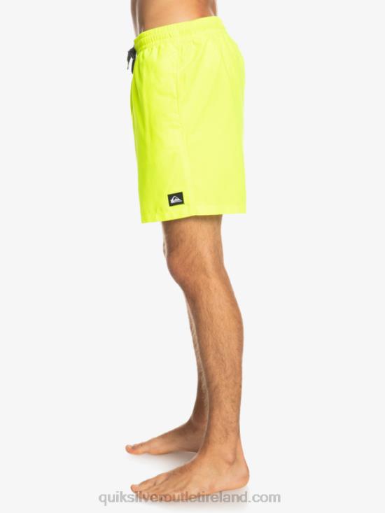 Men Quiksilver Everyday 17 Volleys N02TD626 safety yellow