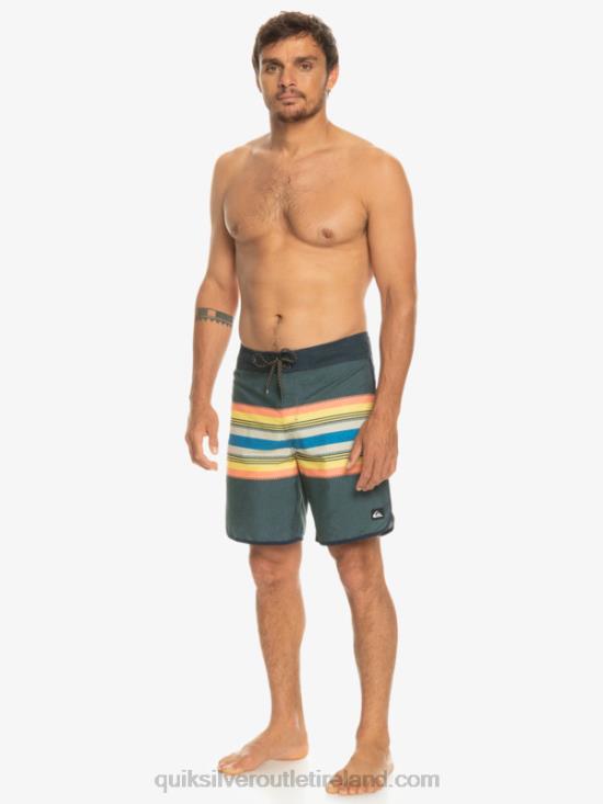 Men Quiksilver Everyday Scallop 19 Boardshorts N02TD768 navy blazer