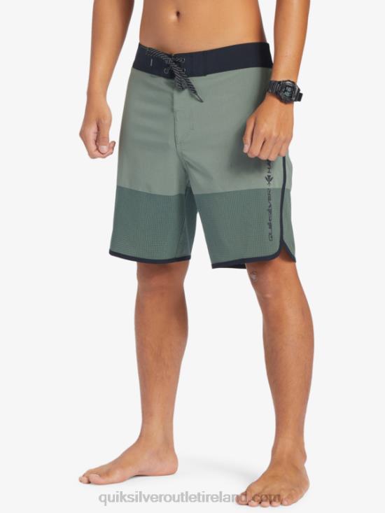 Men Quiksilver Highlite Scallop 19 Boardshorts N02TD30 thyme